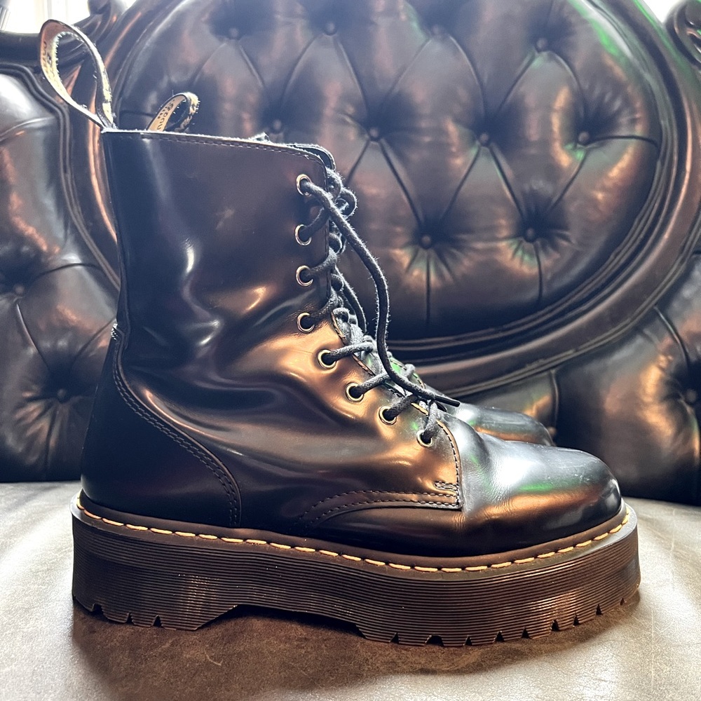 Dr. Maretens. Jadon Platform Boots